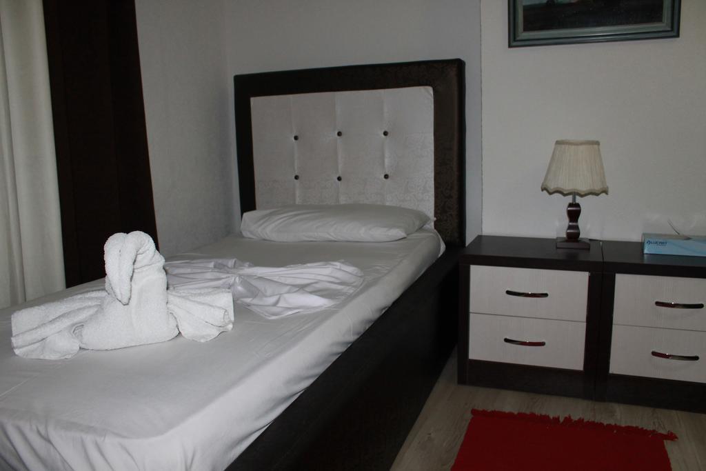 Hotel Livia Τίρανα Εξωτερικό φωτογραφία