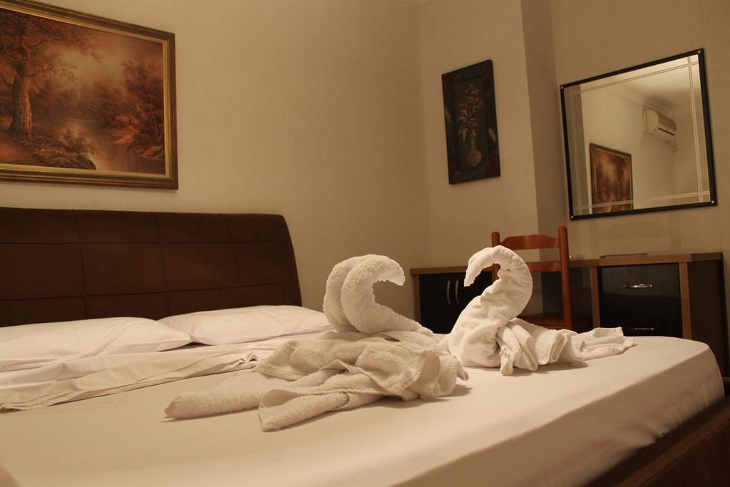 Hotel Livia Τίρανα Εξωτερικό φωτογραφία