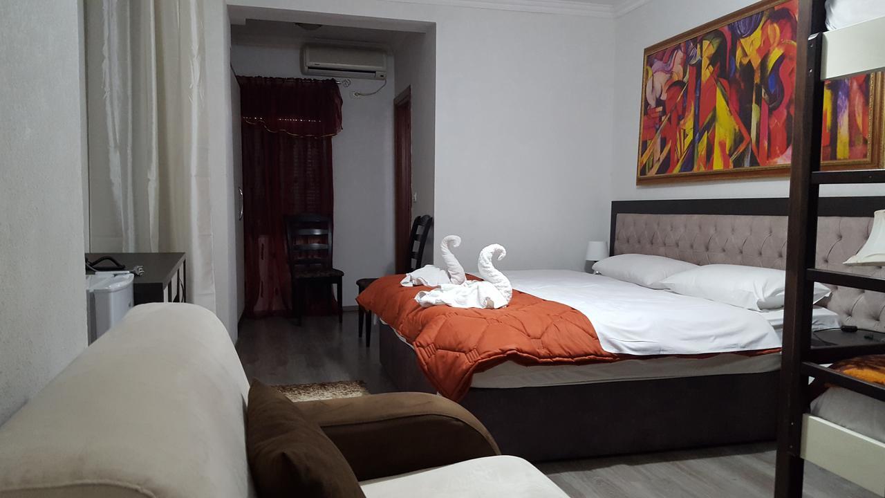 Hotel Livia Τίρανα Εξωτερικό φωτογραφία