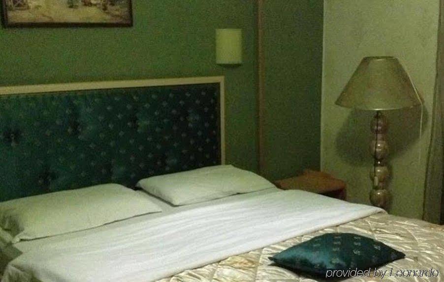 Hotel Livia Τίρανα Εξωτερικό φωτογραφία